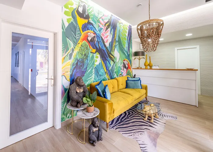 Hostal RomeritoHostal